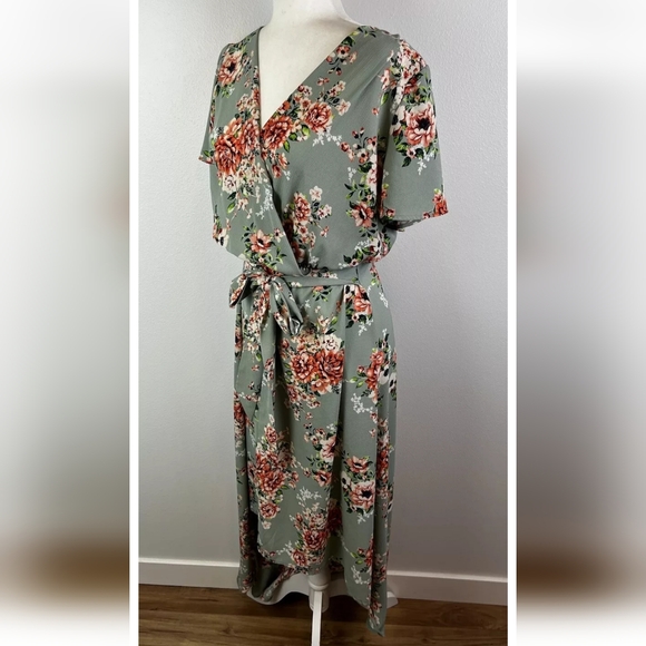 STUNNING Boho Wrap Dress 🦋sleeves HiLo hem Surplice Neckline Belt,Sage w/🌸 - Picture 2 of 16